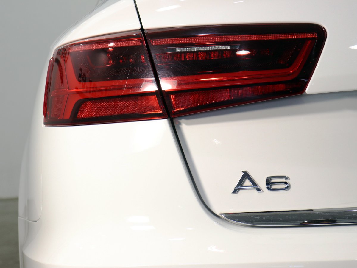 Foto Audi A6 8