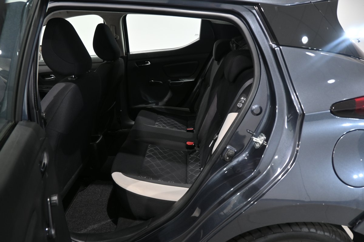 Foto Nissan Micra 11