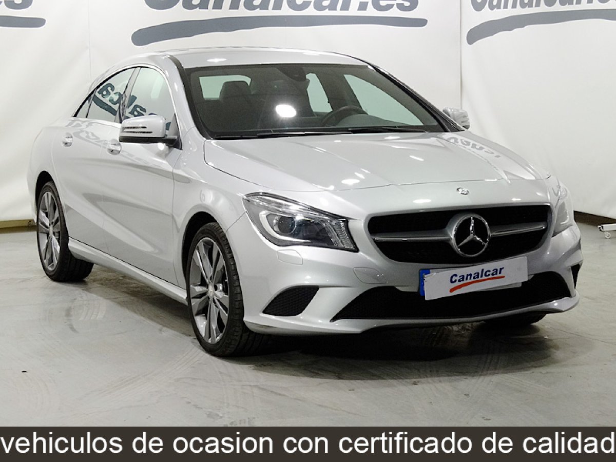 Foto Mercedes-Benz CLA 200 2