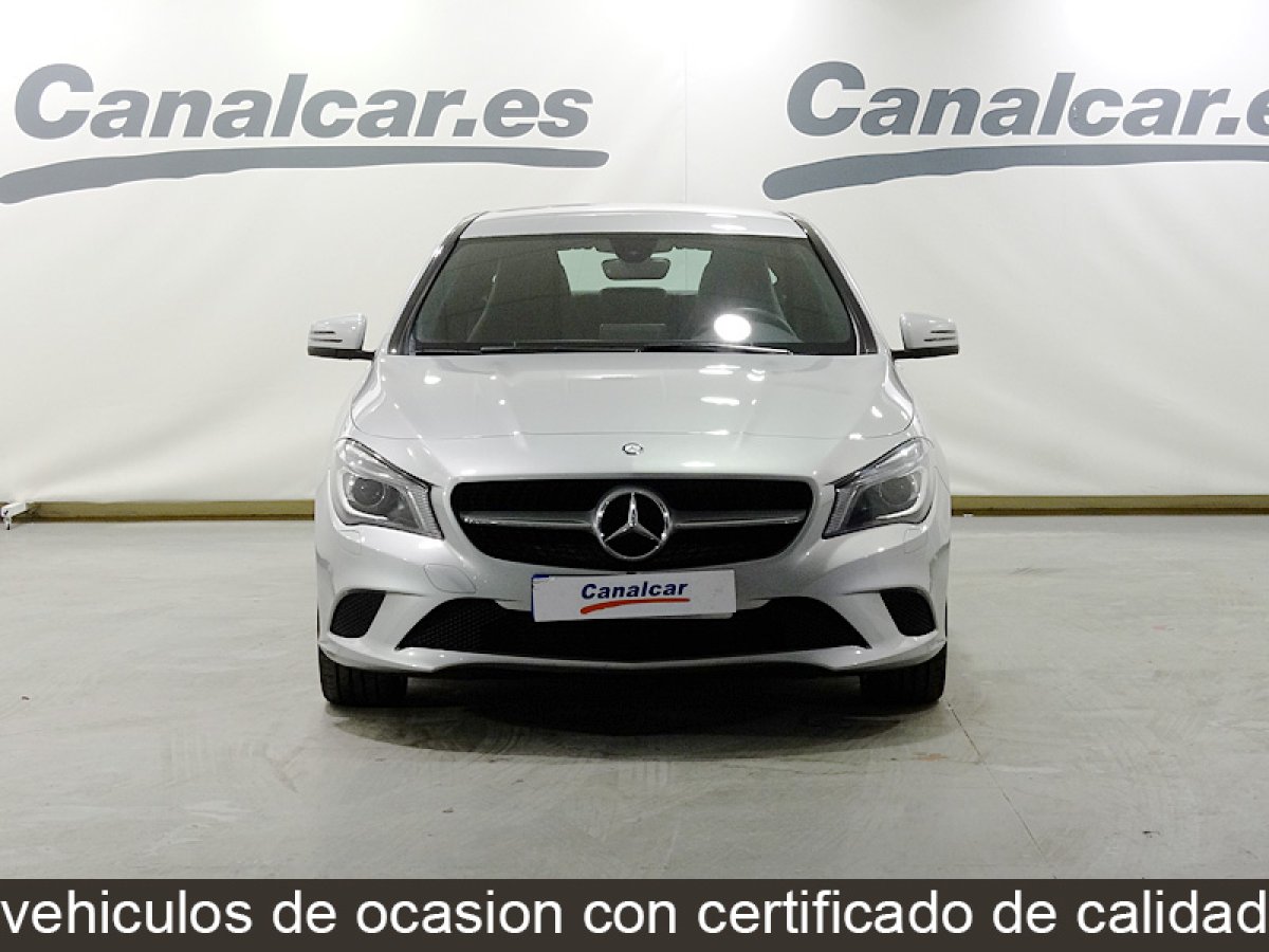 Foto Mercedes-Benz CLA 200 3