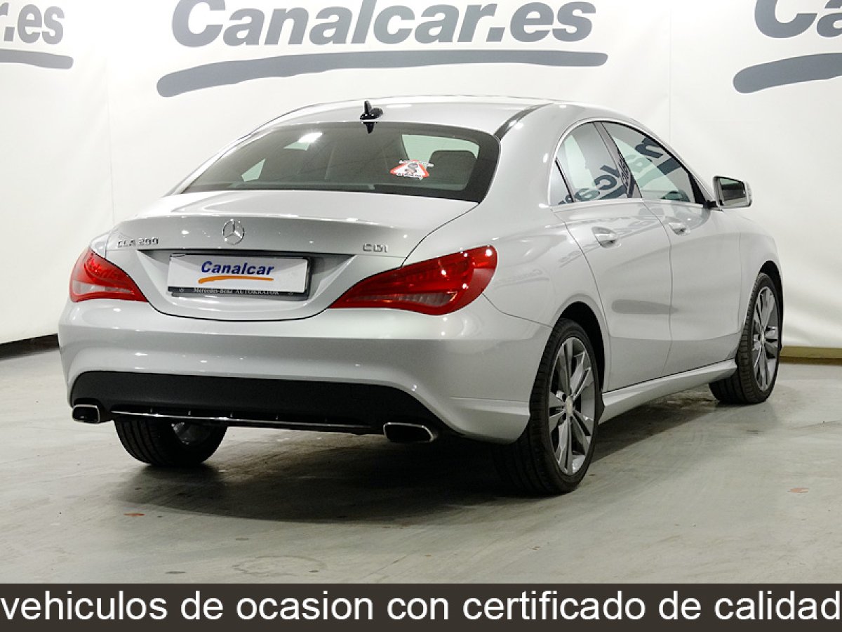 Foto Mercedes-Benz CLA 200 5