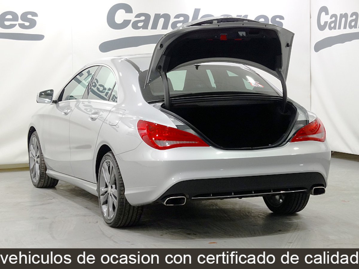 Foto Mercedes-Benz CLA 200 7