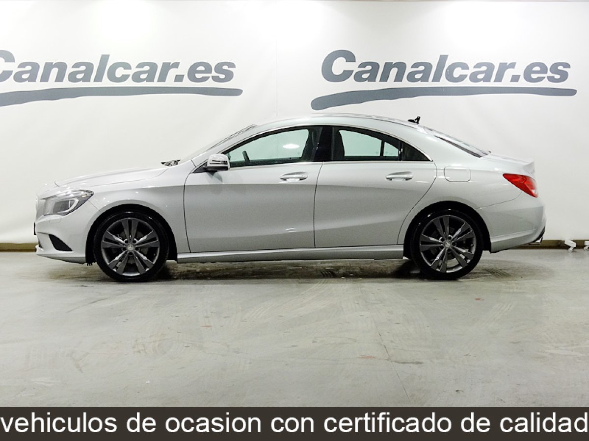 Foto Mercedes-Benz CLA 200 9