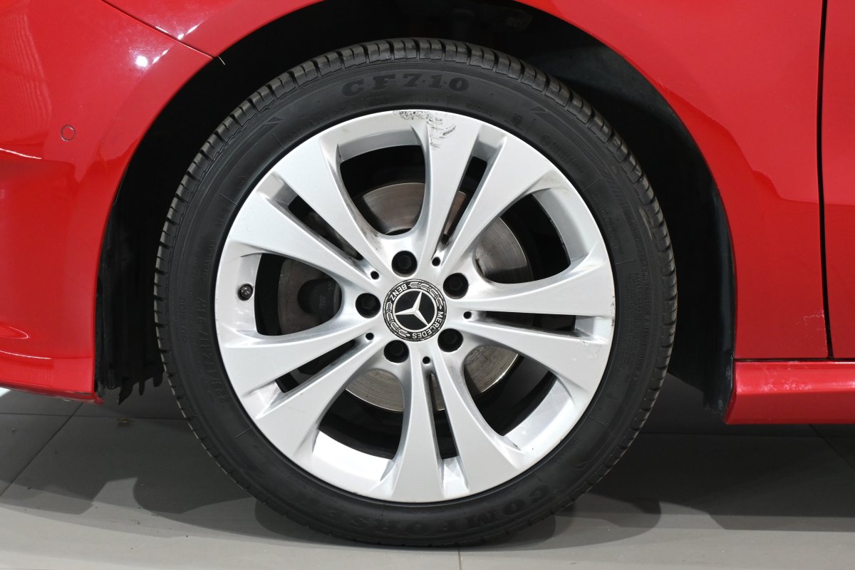 Foto Mercedes-Benz B 31