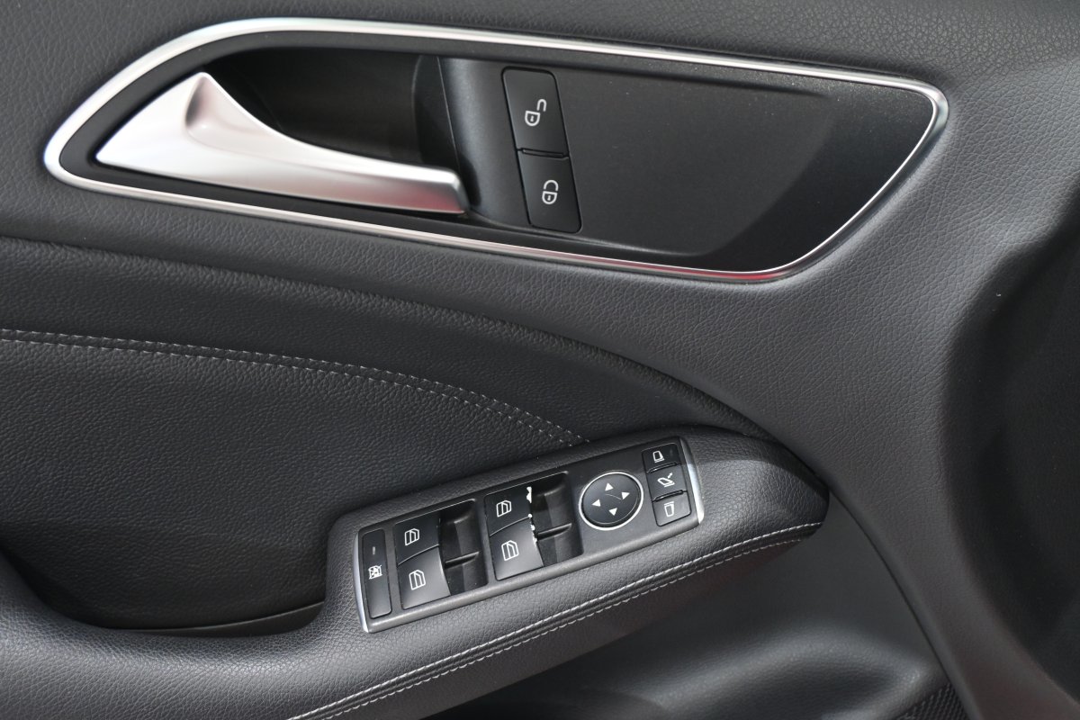 Foto Mercedes-Benz B 30