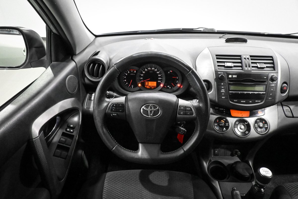 Foto Toyota RAV-4 18