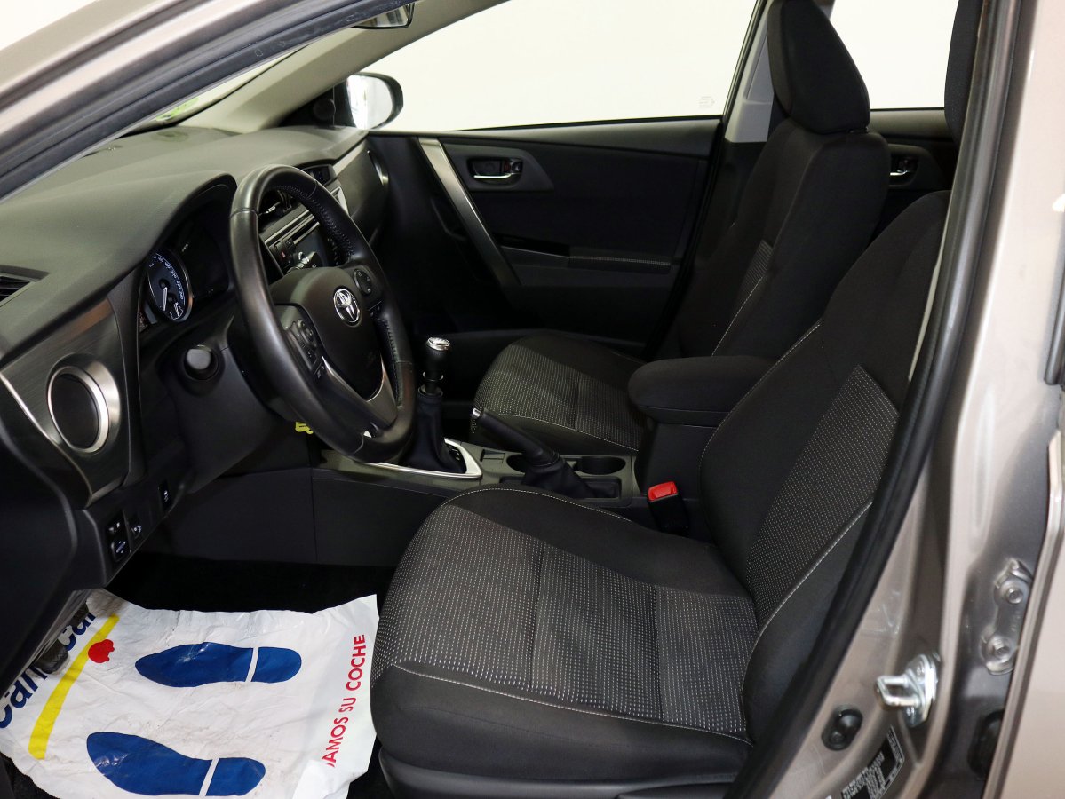 Foto Toyota Auris 9