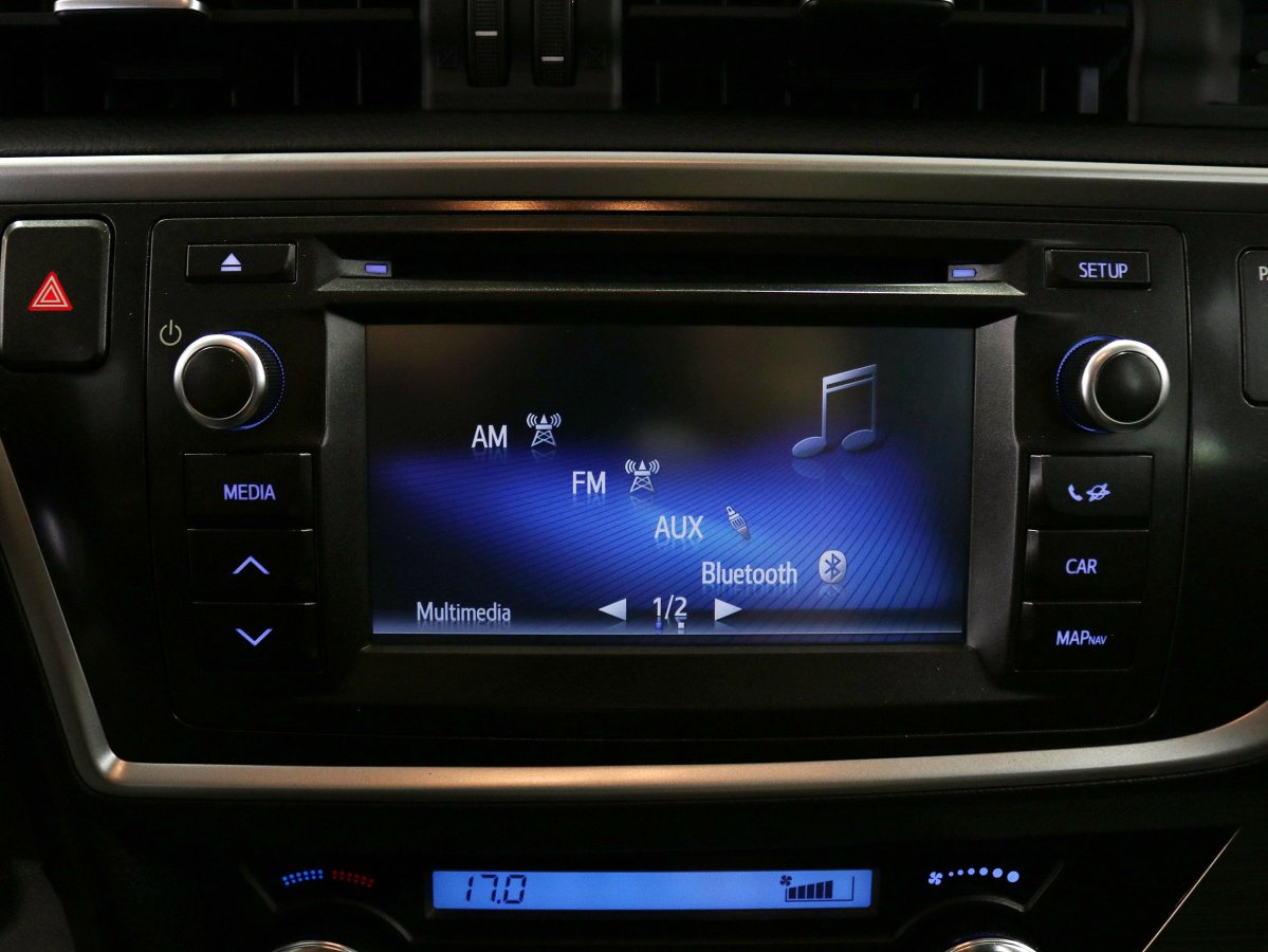 Foto Toyota Auris 13