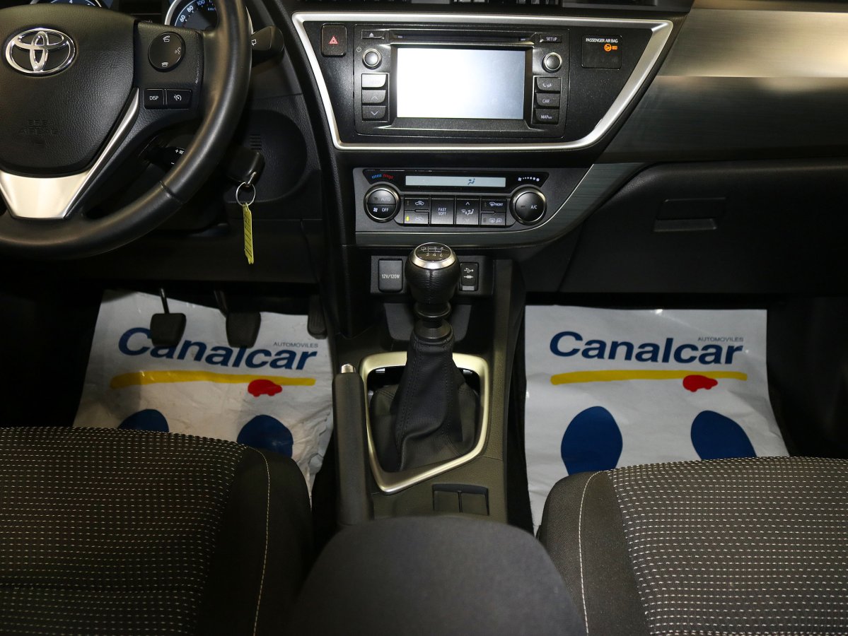 Foto Toyota Auris 17