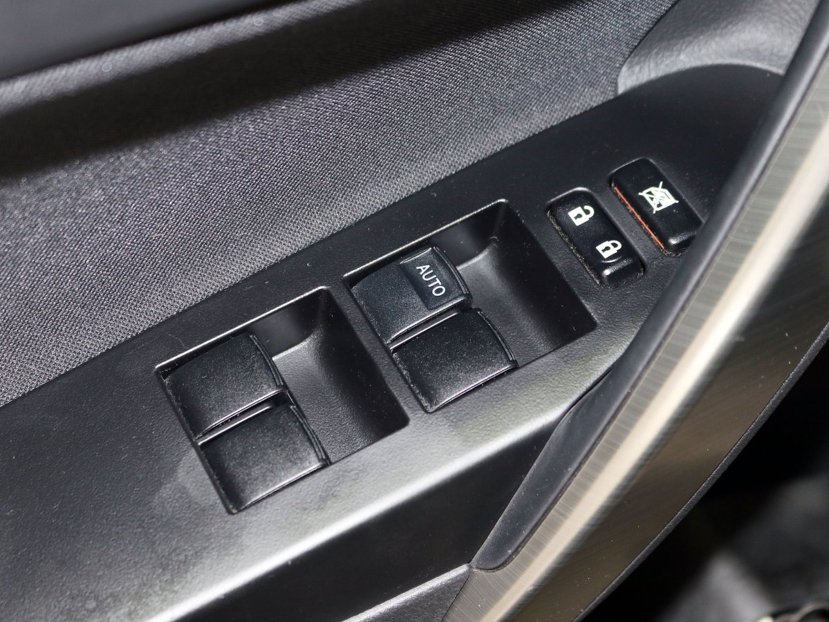 Foto Toyota Auris 21