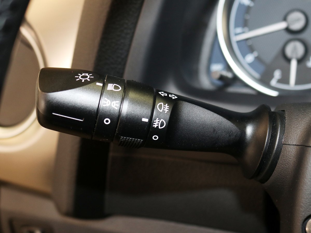 Foto Toyota Auris 23