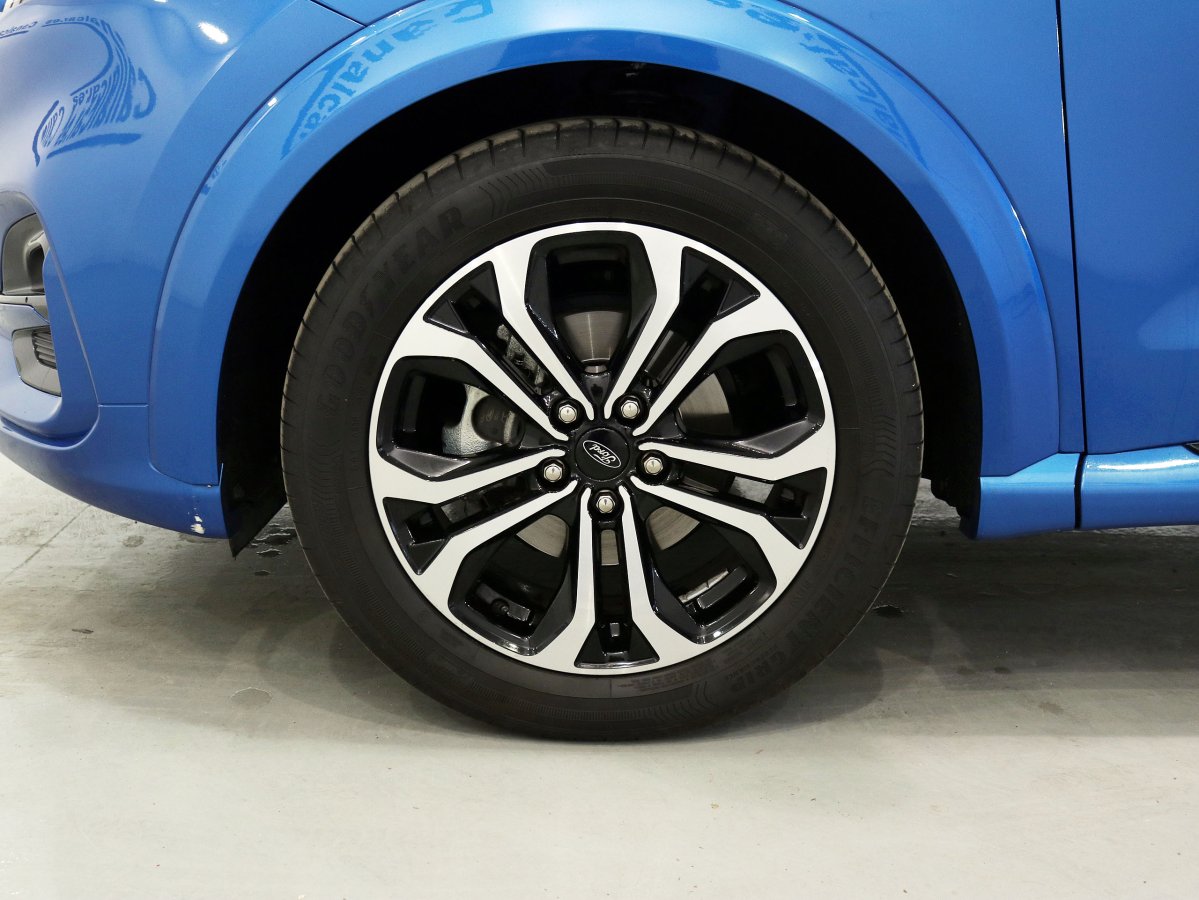 Foto Ford Puma 24