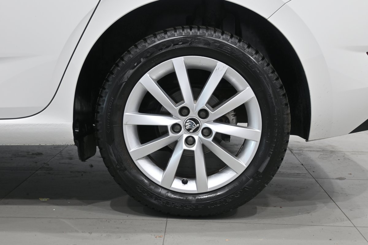 Foto Skoda SCALA 29