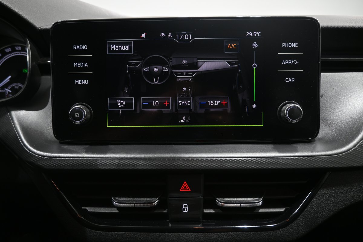 Foto Skoda SCALA 15