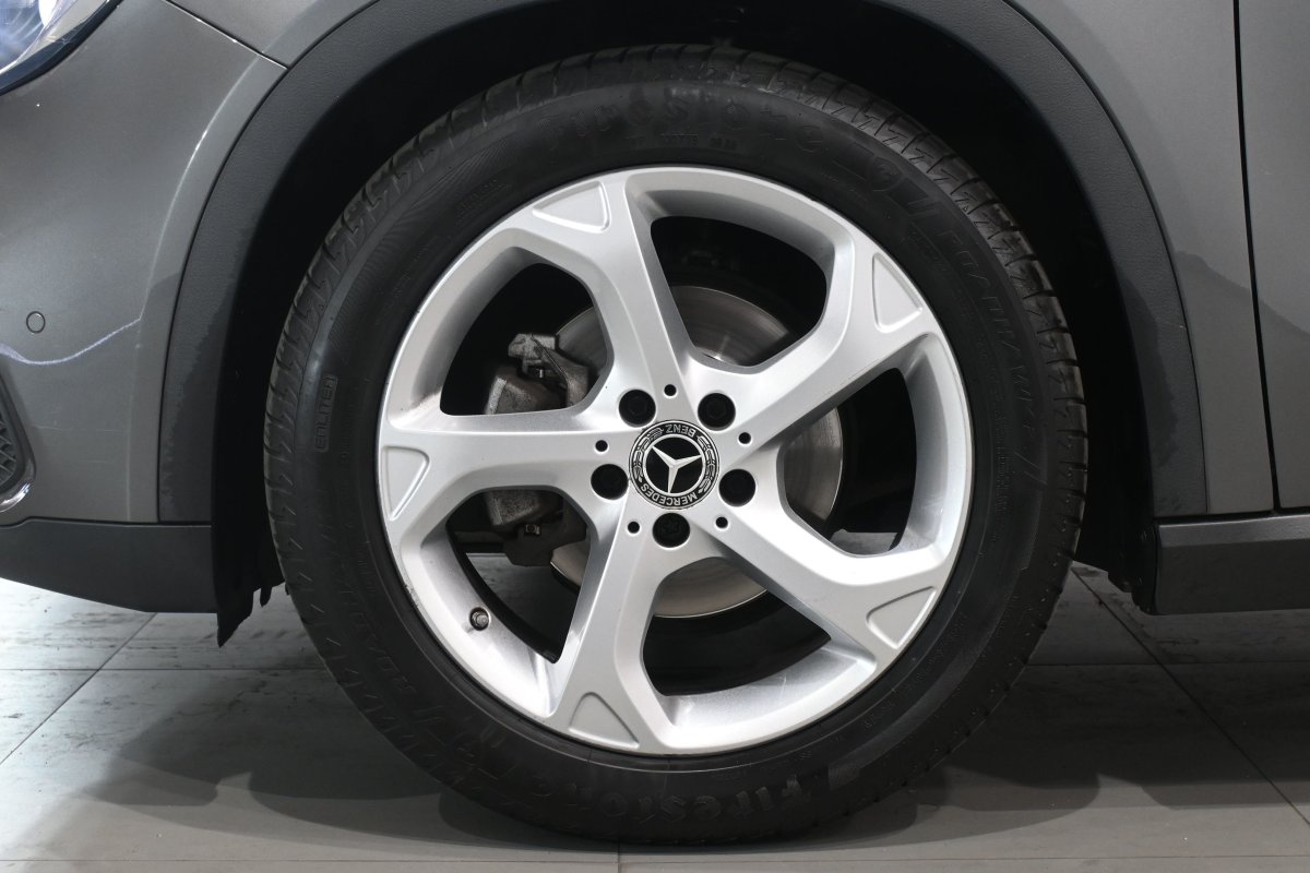 Foto Mercedes-Benz GLA 33