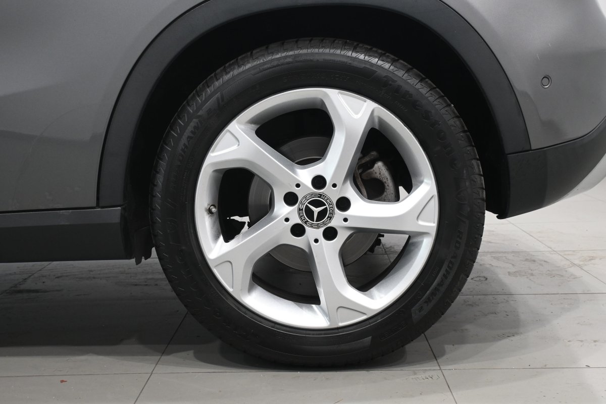 Foto Mercedes-Benz GLA 34