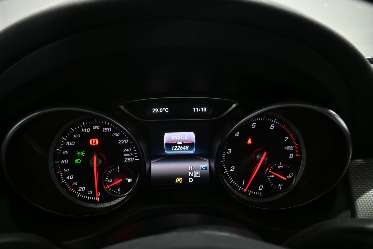 Foto Mercedes-Benz GLA 15