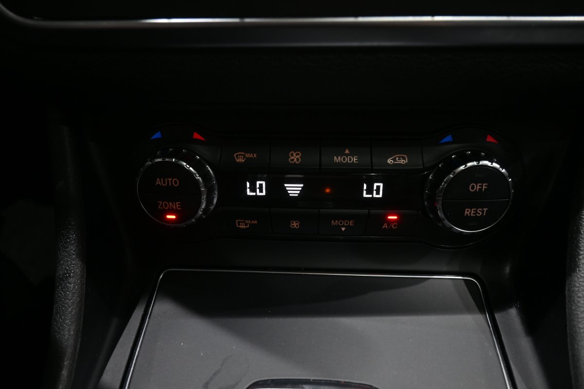 Foto Mercedes-Benz GLA 19