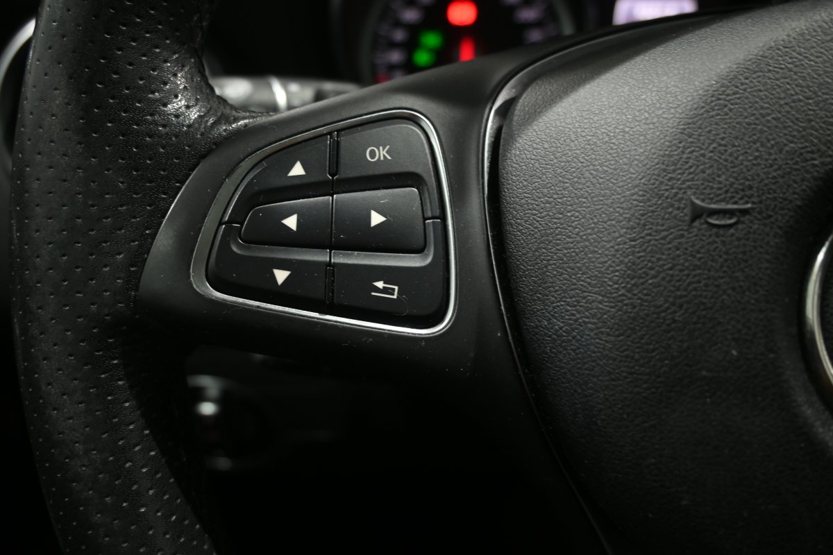 Foto Mercedes-Benz GLA 24