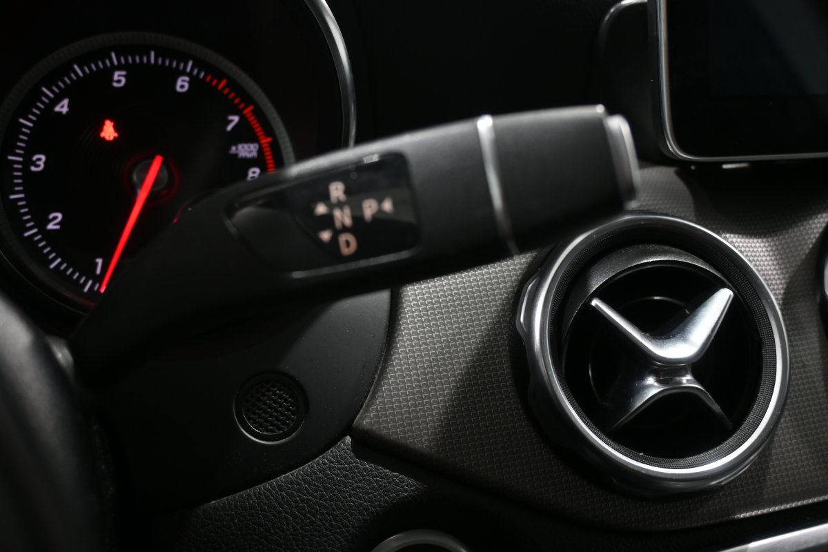 Foto Mercedes-Benz GLA 28