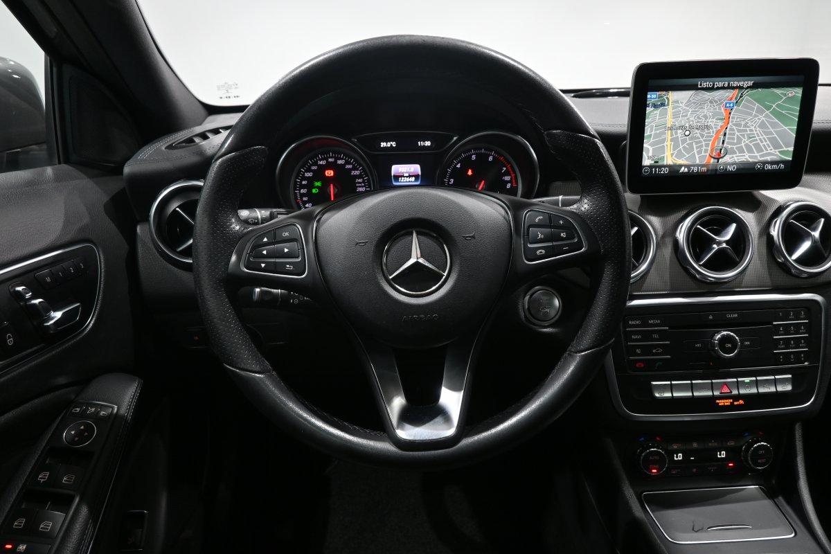 Foto Mercedes-Benz GLA 22