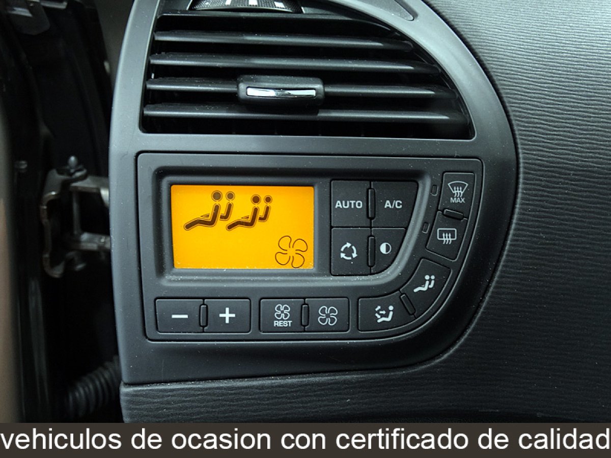 Foto Citroen Grand C4 Picasso 22
