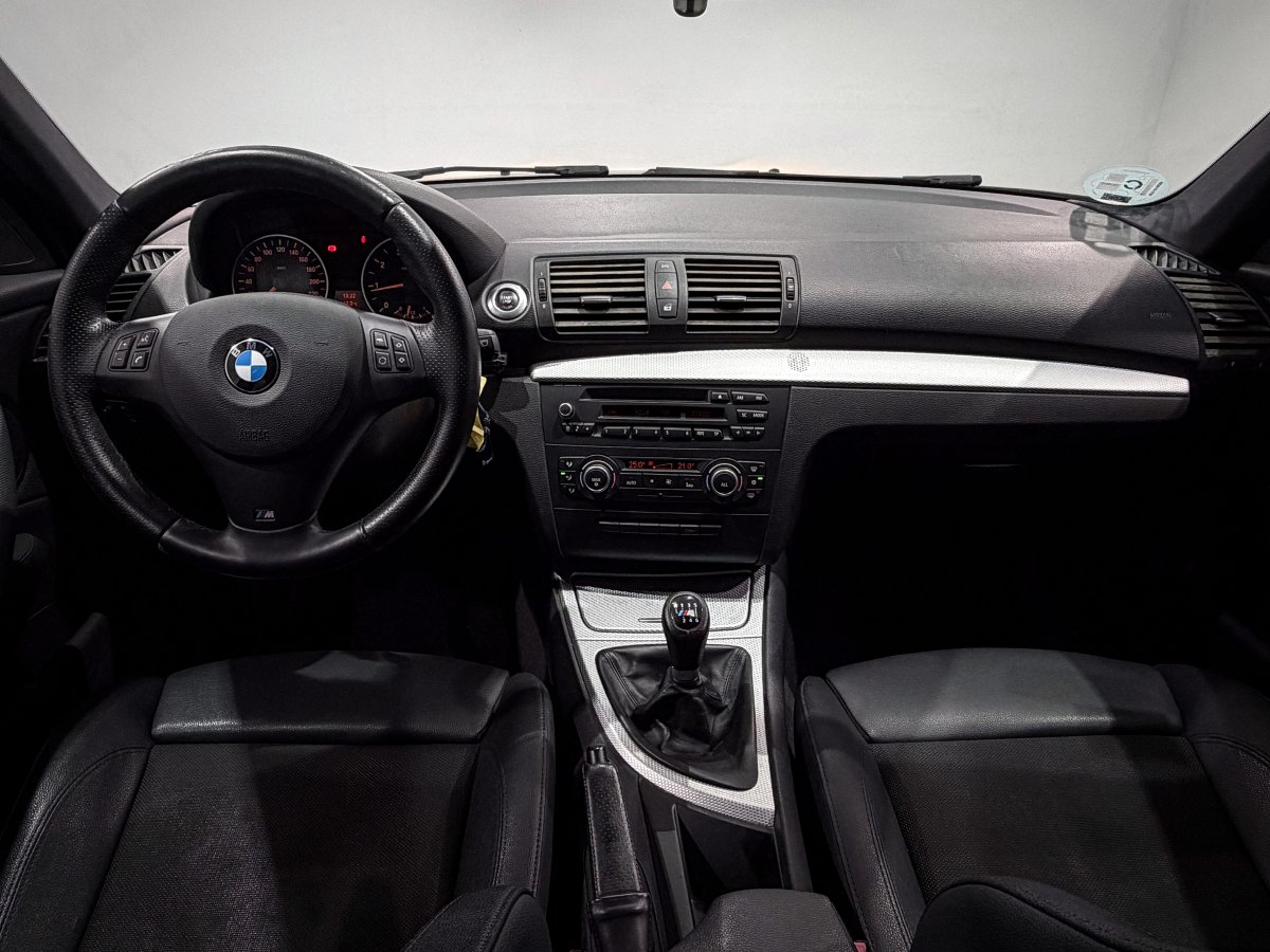 Foto Bmw 118i 17