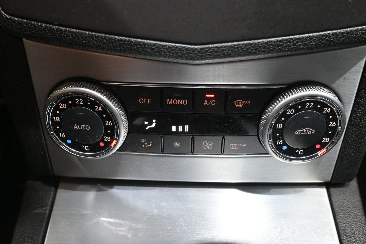 Foto Mercedes-Benz C 19