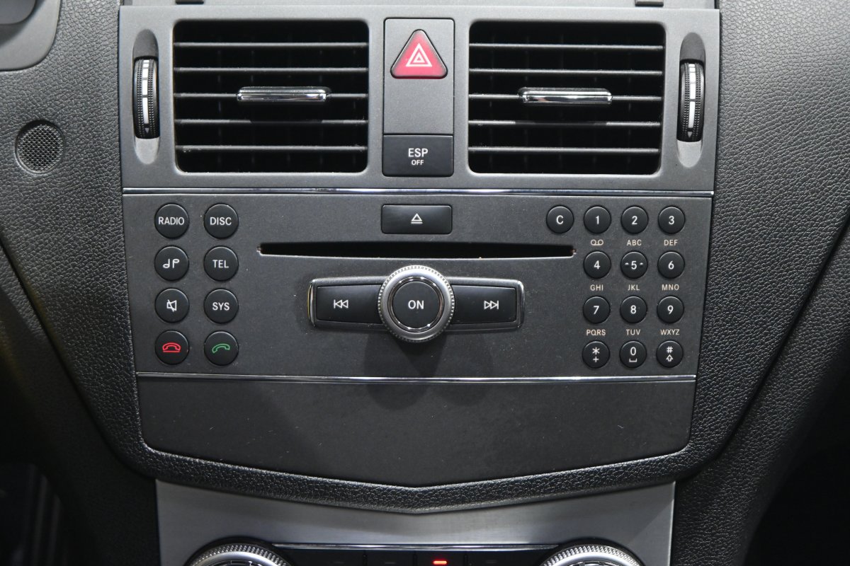Foto Mercedes-Benz C 18