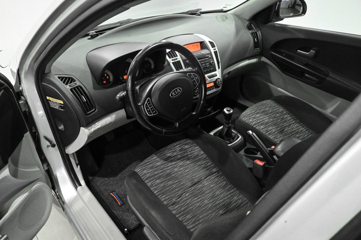 Foto Kia Cee´d 9