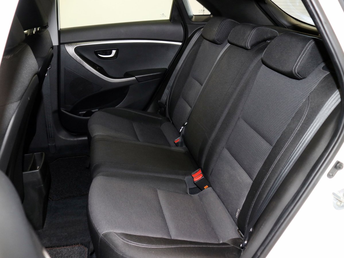 Foto Hyundai i30 9