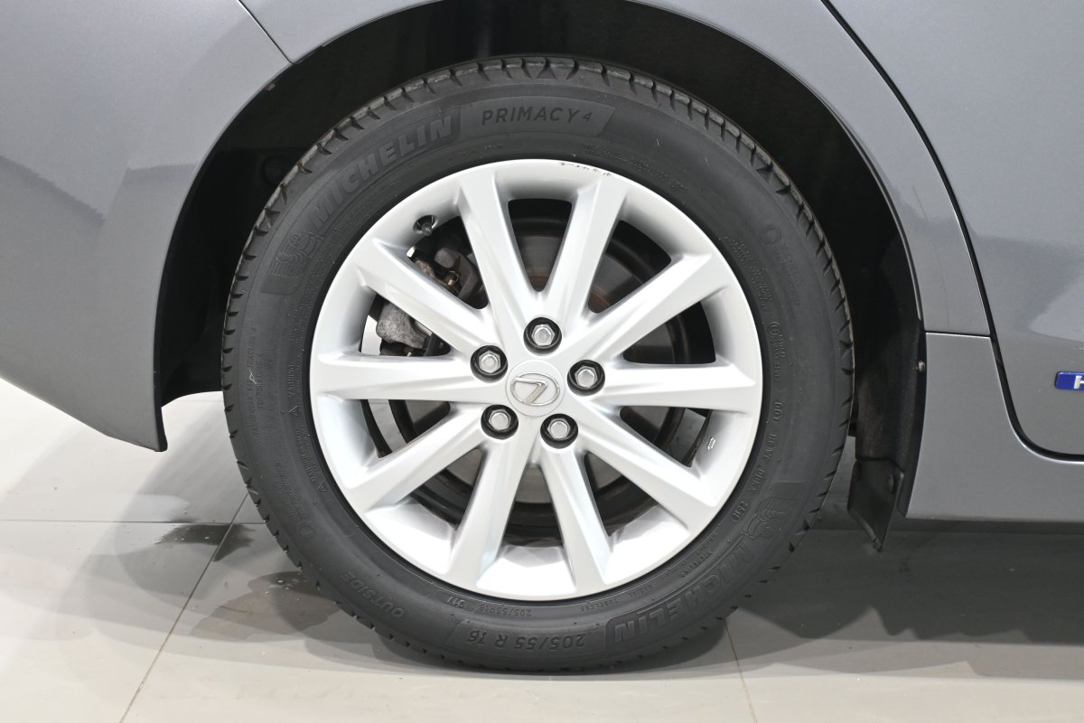 Foto Lexus CT 30