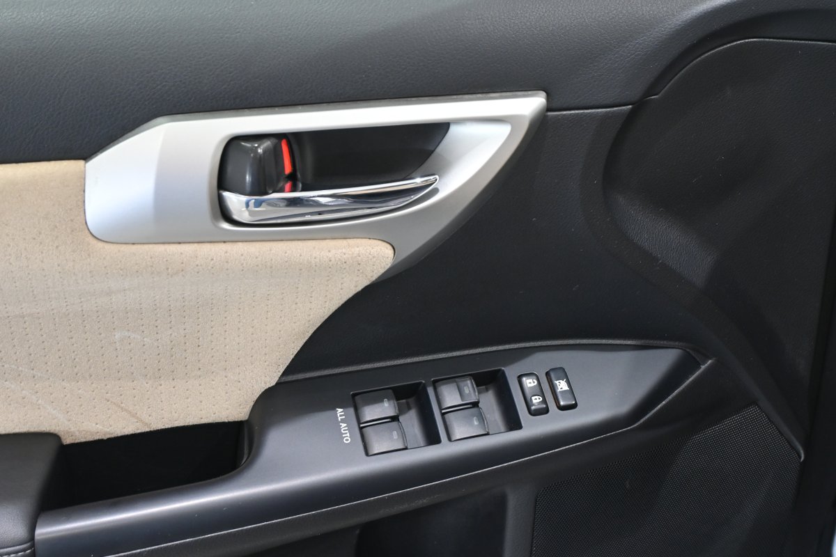 Foto Lexus CT 28