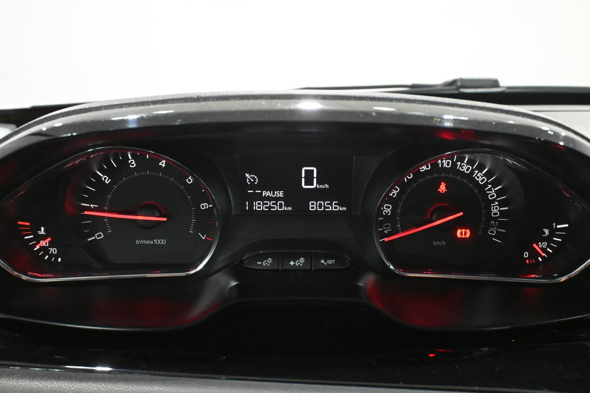 Foto Peugeot 208 14