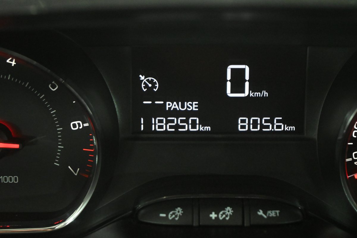Foto Peugeot 208 13