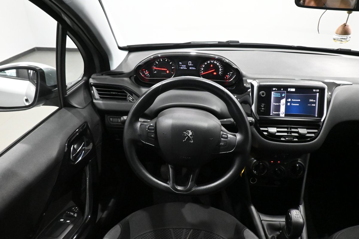 Foto Peugeot 208 19