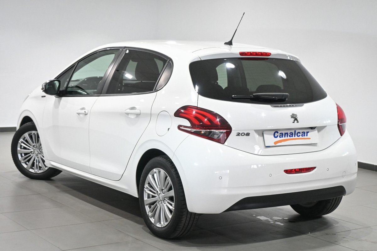 Foto Peugeot 208 6