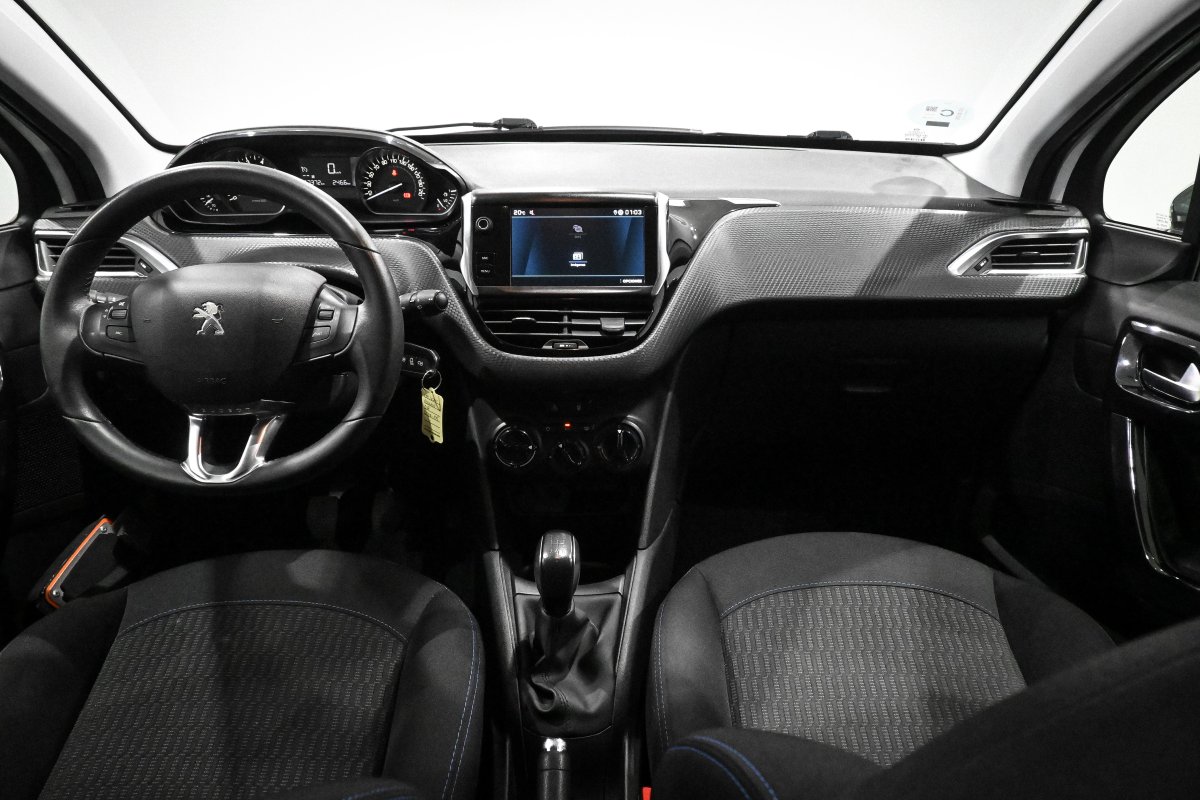 Foto Peugeot 208 19