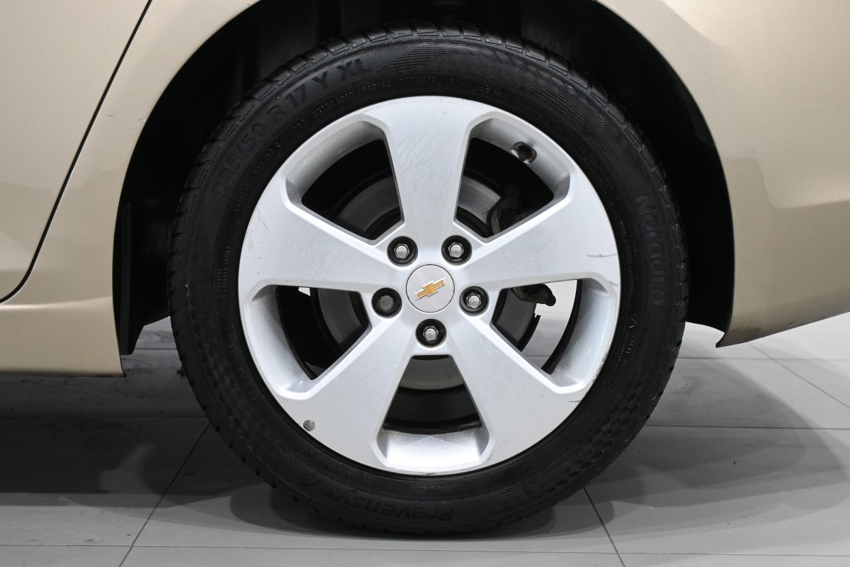 Foto Chevrolet Cruze 24