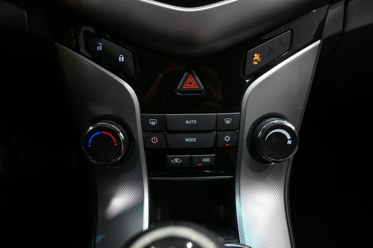 Foto Chevrolet Cruze 16