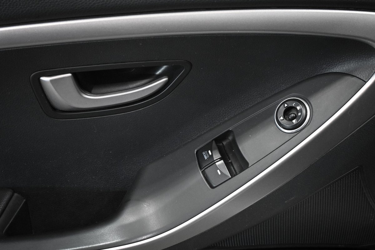 Foto Hyundai i30 26