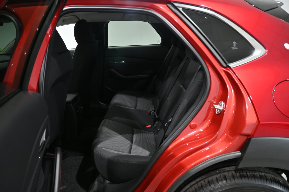 Foto Mazda CX-30 11
