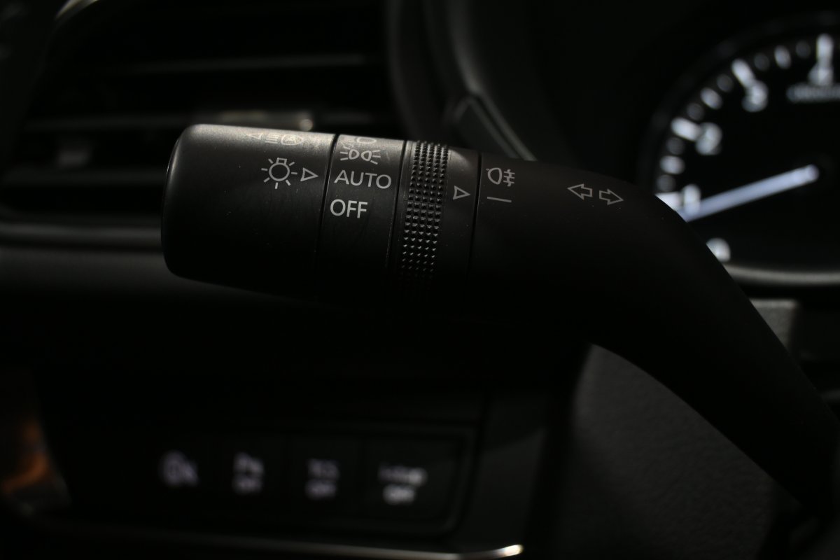 Foto Mazda CX-30 23