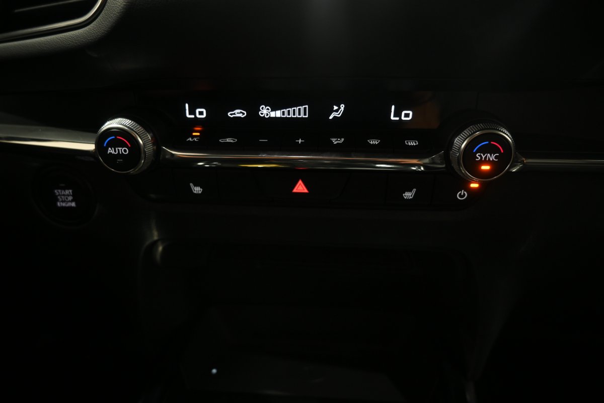 Foto Mazda CX-30 17