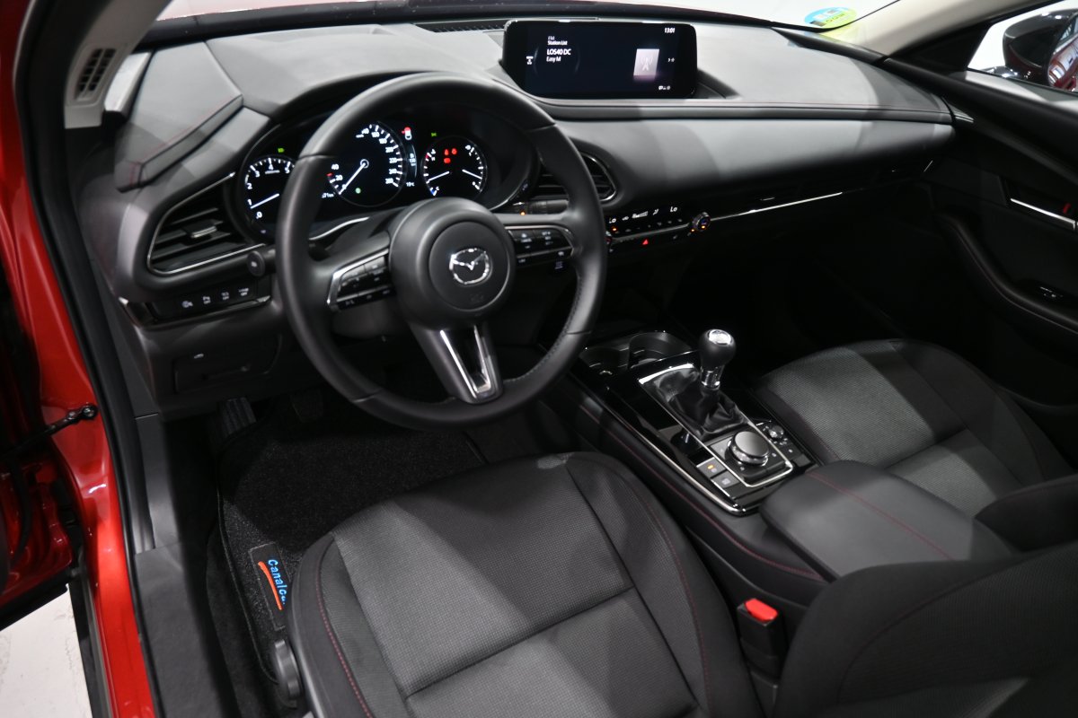 Foto Mazda CX-30 9