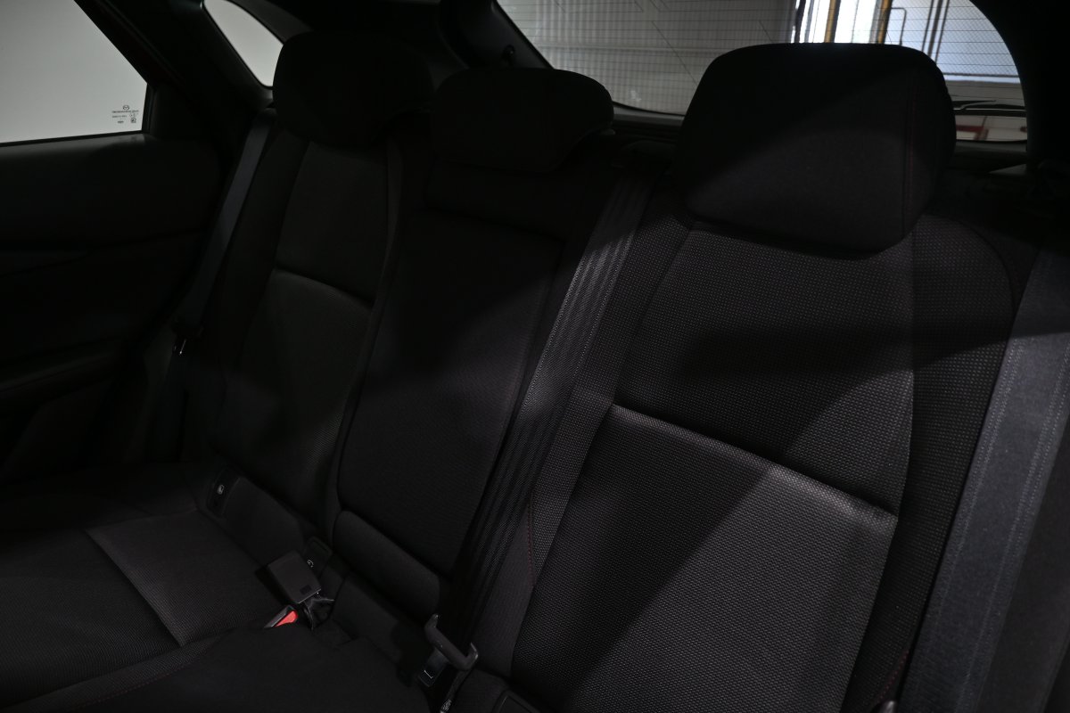 Foto Mazda CX-30 12