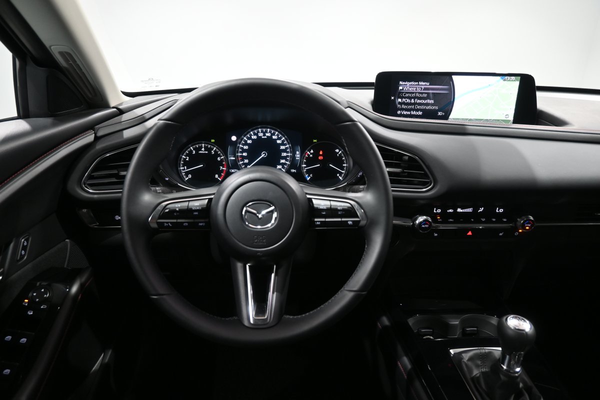Foto Mazda CX-30 19