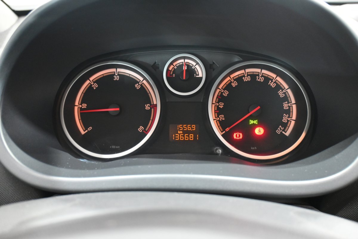 Foto Opel Corsa 13