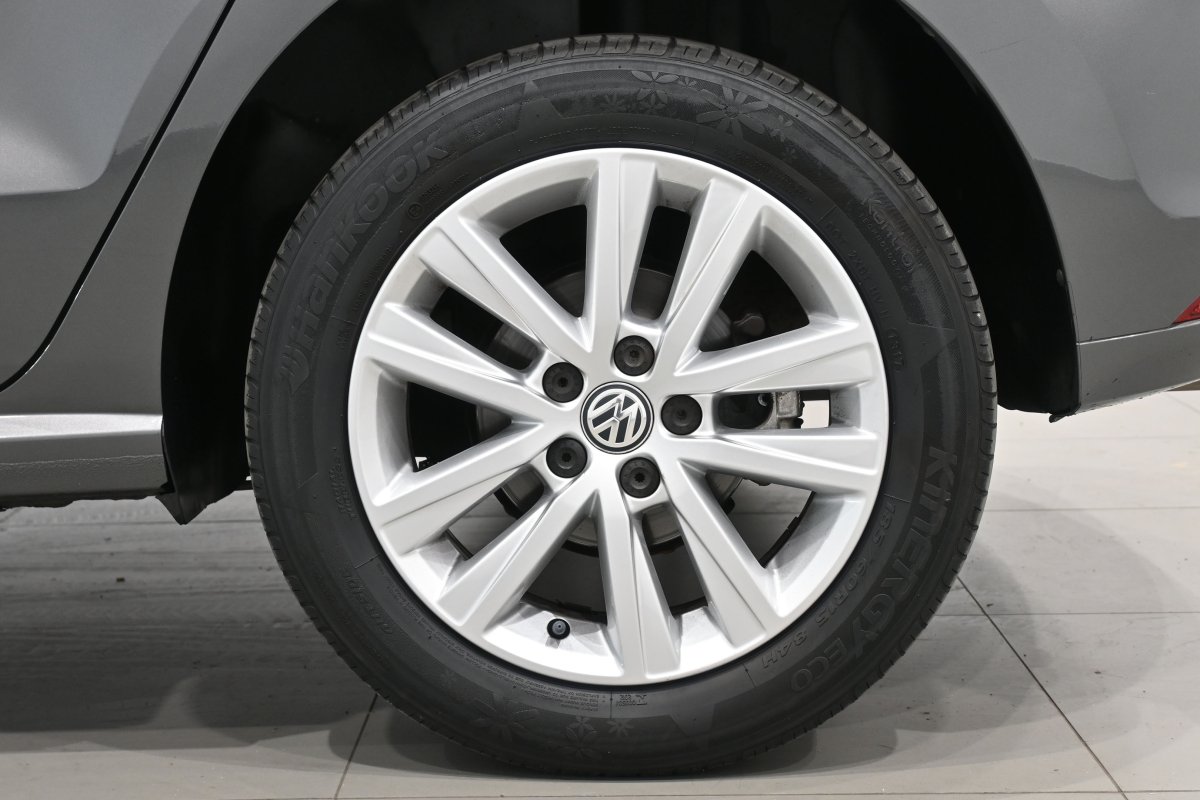 Foto Volkswagen Polo 25