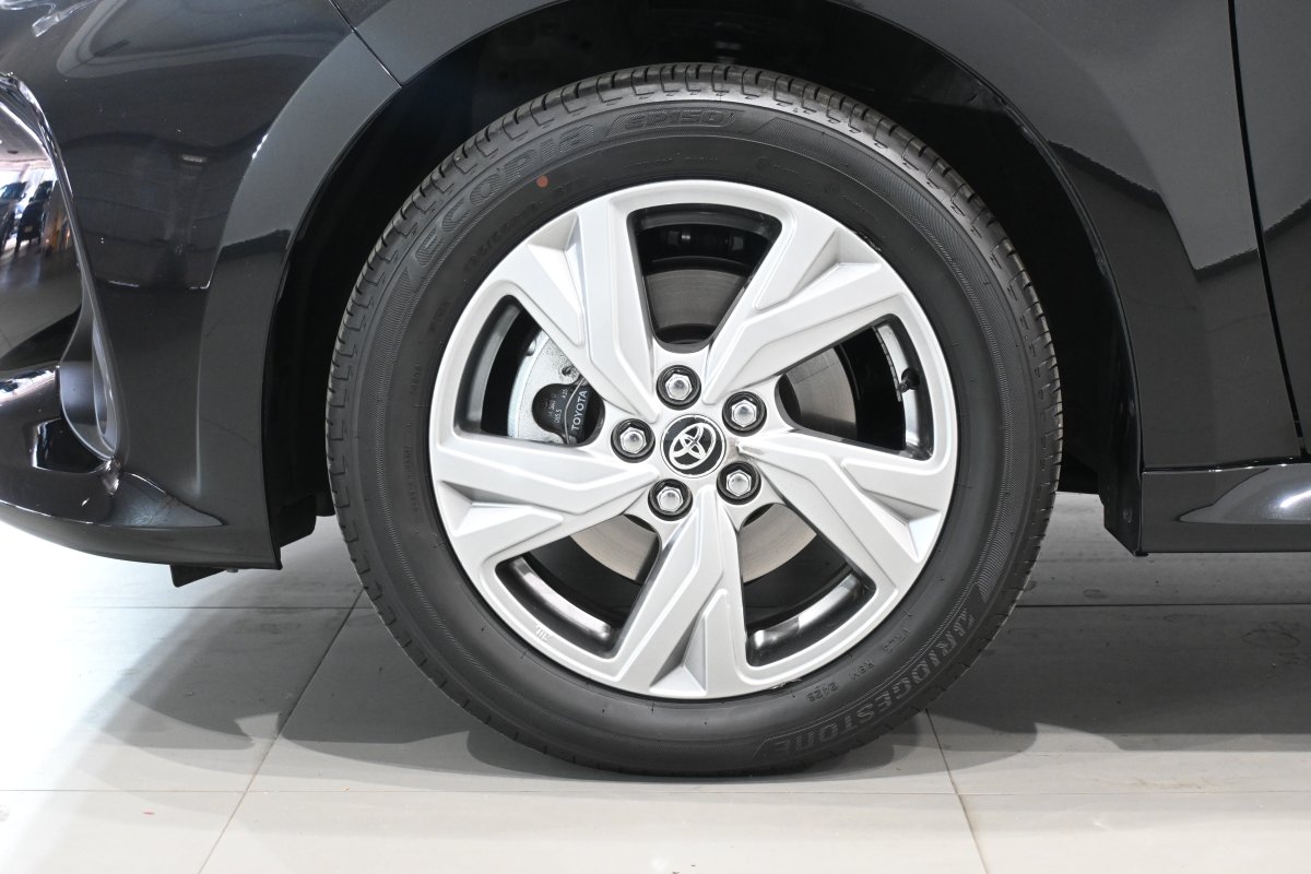 Foto Toyota Yaris 28